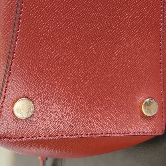 MICHAEK KORS BURGANDY TOTE BAG - Picture 8 of 14